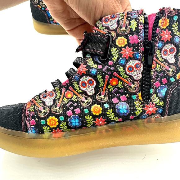 Disney's Coco Light Up Hi-Top Sneakers, VGUC, Sz 2 (K2-B) - Picture 3 of 9